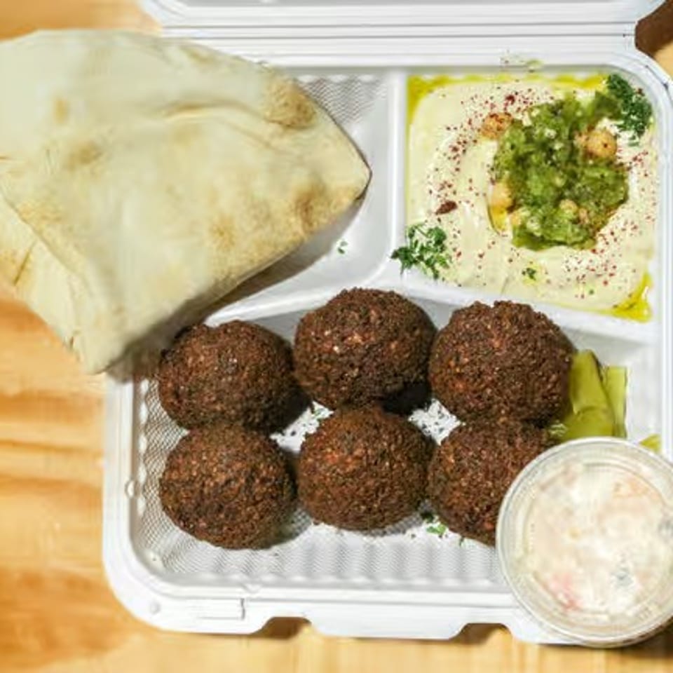 Delicious Falafel and More: Mediterranean and Middle Eastern Cuisine